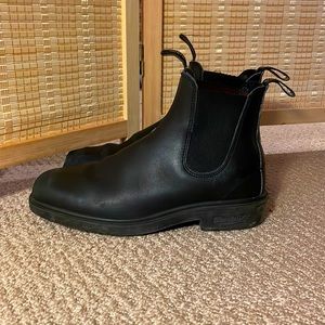 Blundstones
